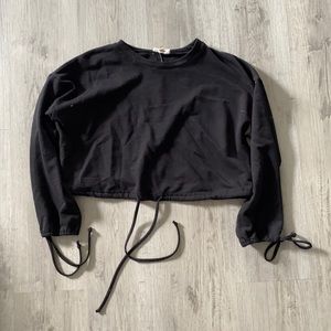 Black long sleeve crop top